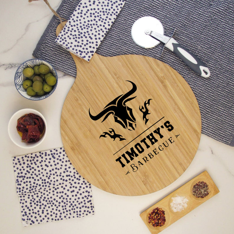 Pizza peel can be personalized with engraving for family gifts