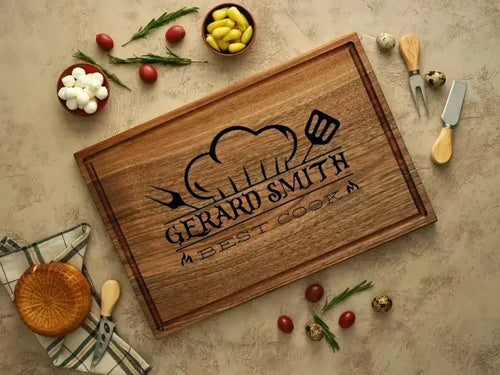 Carved walnut wood cutting boards are available for personalized customization